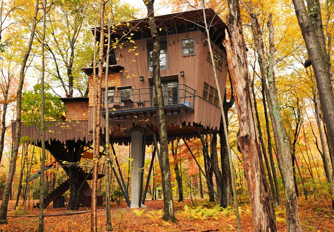 THE TREEHOUSE AT WINVIAN FARM in Litchfield Hills, Connecticut.