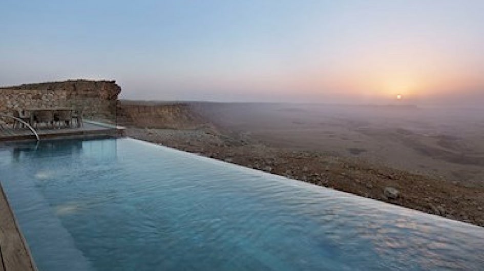 best infinity pools in the world, infinity pool, what is an infinity pool, infinity pool, best infinity pools, hotels with infinity pools, top infinity pools, coolest infinity pools