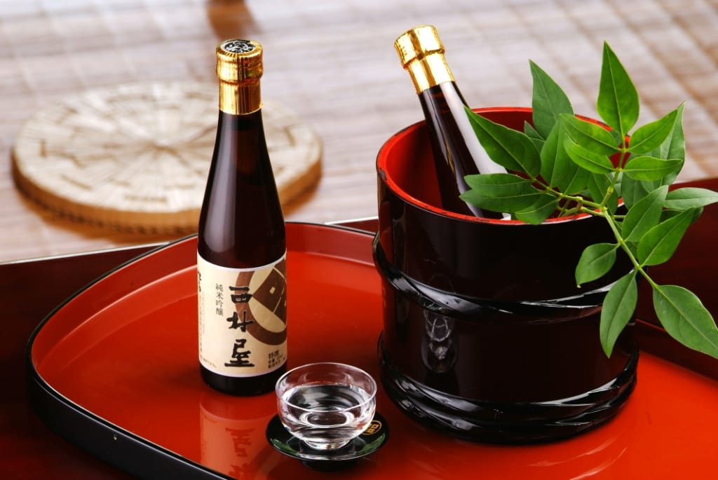 Sake, Japan, liquor, warm spirits, cocktails, alcohol, sake drinks, best brands of sake, best japanese drinks,