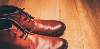 how to clean shoes, how to clean your shoes, shoe cleaning, shoe cleaning tips, shoe cleaning tricks