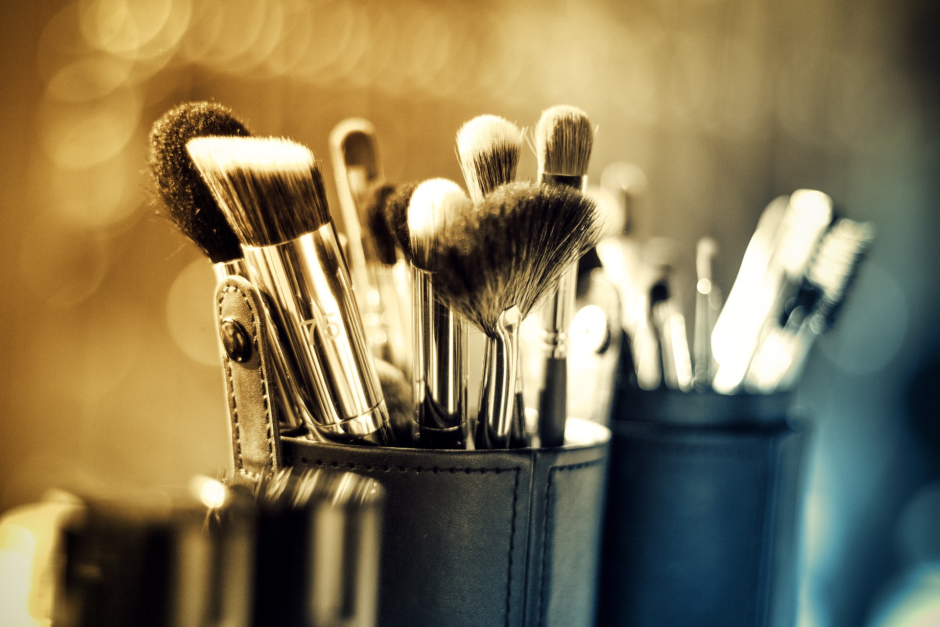 Makeup brushes, makeup, brushes, top makeup brushes, high-end makeup brushes, bobbi brown, sigma