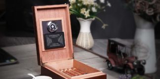 MEGACRA cedar cigar humidor, MEGACRA cedar cigar humidor review