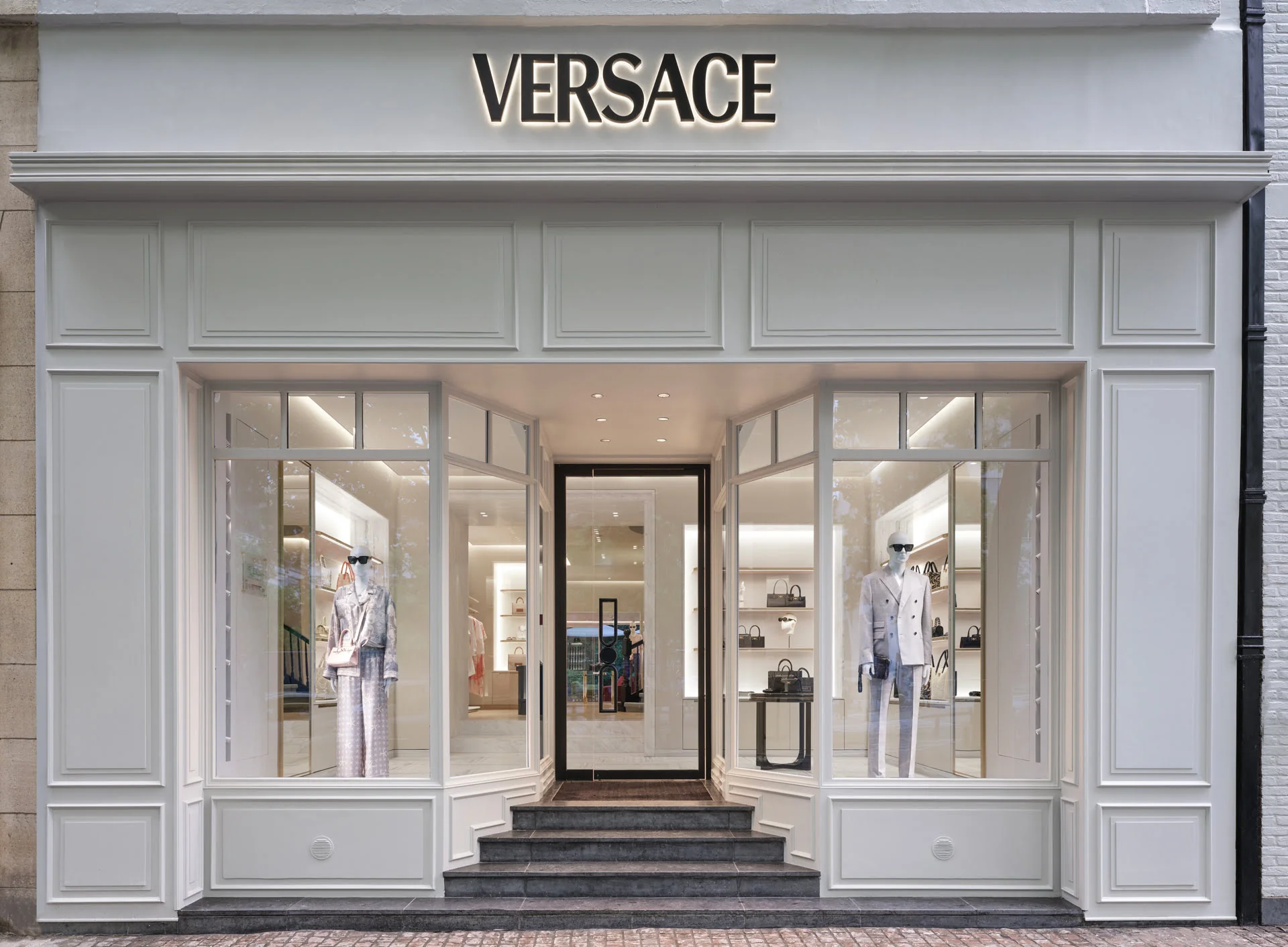 Inside the World of Versace: The Most Exclusive and Limited-Edition Fashion Pieces Ever Created